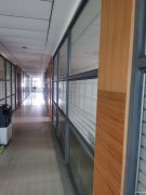 通京大道335號(hào)廠房招租。變壓器容量大，交通方便，有兩證。