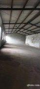 單層鋼結(jié)構(gòu)廠房，700平，有辦公室，租金便宜